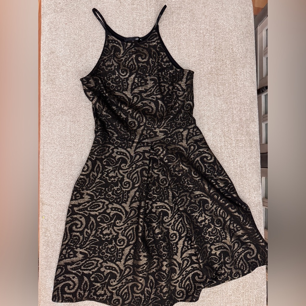 Little Girls Brocade Dress Size 4